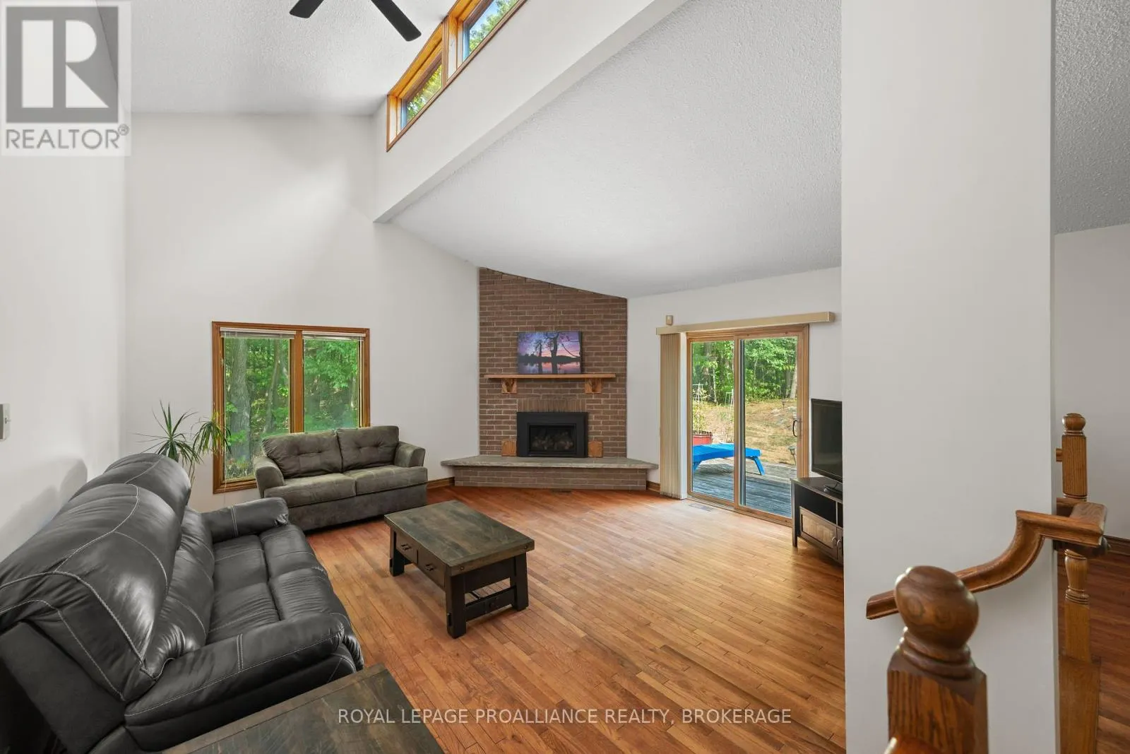 1596 GROUSEWOOD LANE