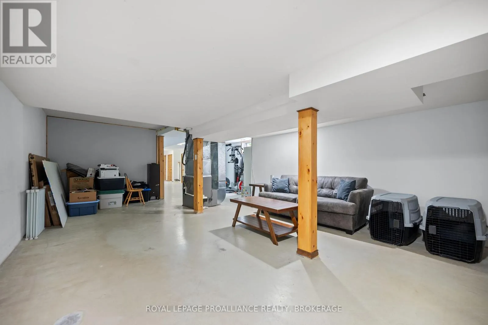 1596 GROUSEWOOD LANE