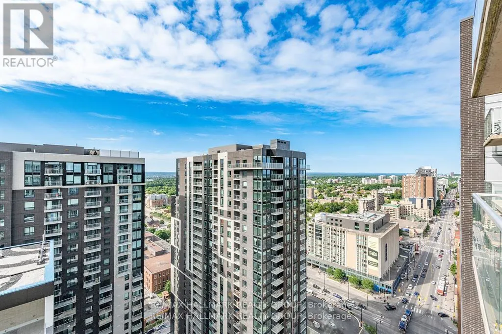 PH1-2702 - 242 RIDEAU STREET