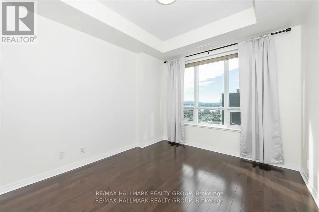 PH1-2702 - 242 RIDEAU STREET