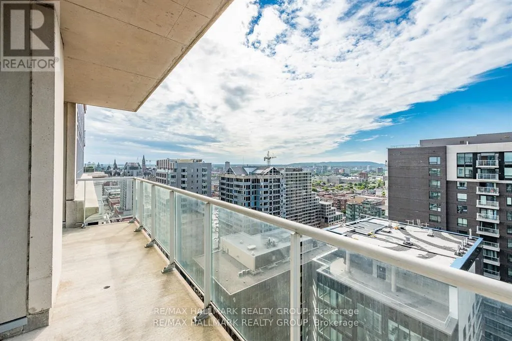 PH1-2702 - 242 RIDEAU STREET