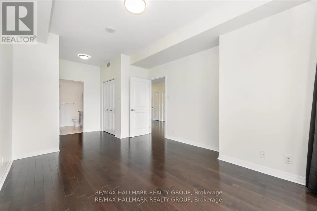 PH1-2702 - 242 RIDEAU STREET