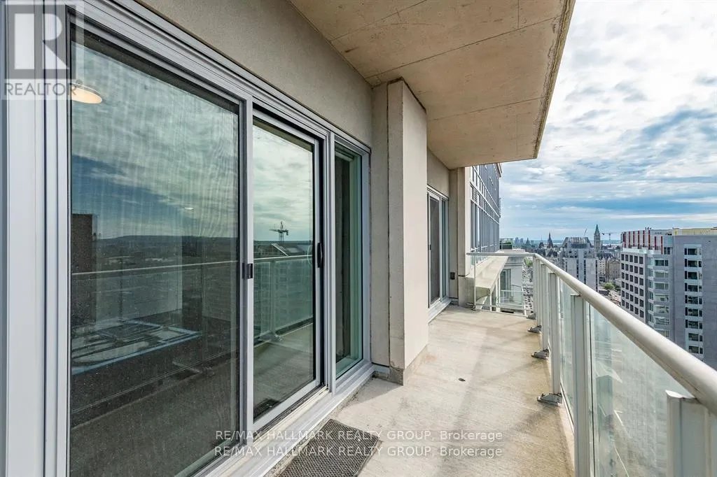 PH1-2702 - 242 RIDEAU STREET