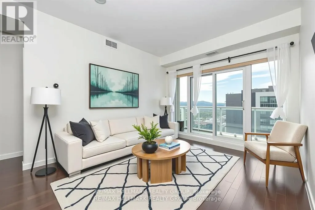 PH1-2702 - 242 RIDEAU STREET