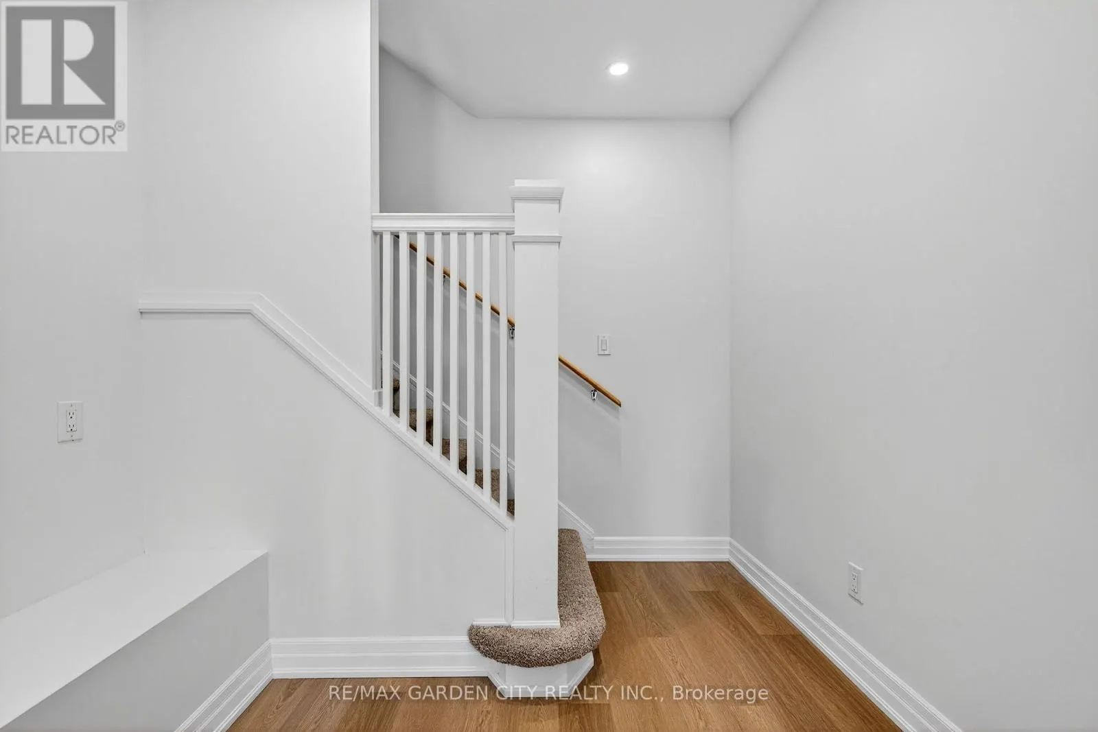 UPPER - 104 CARRICK AVENUE