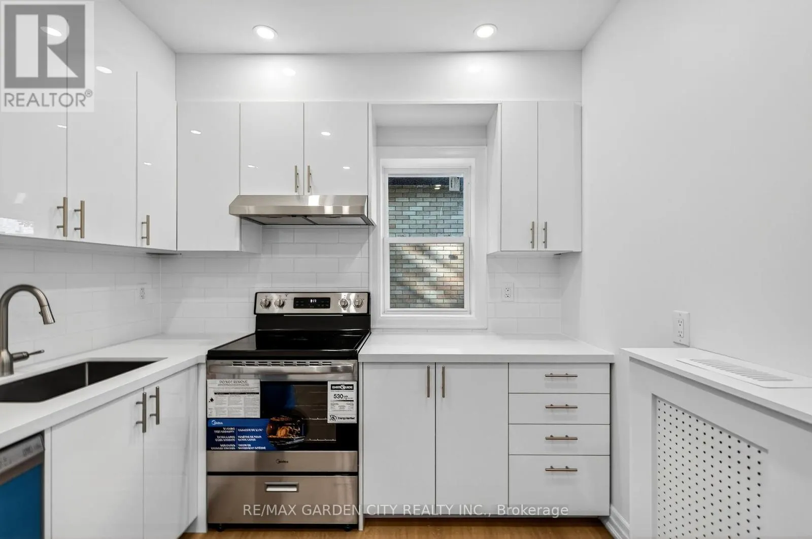 UPPER - 104 CARRICK AVENUE