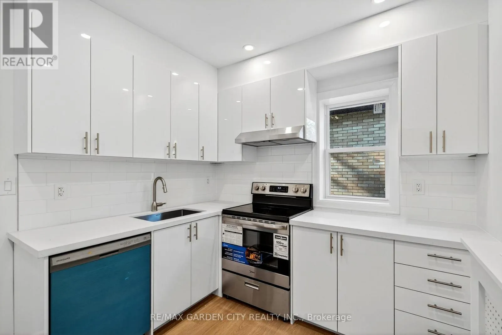 UPPER - 104 CARRICK AVENUE