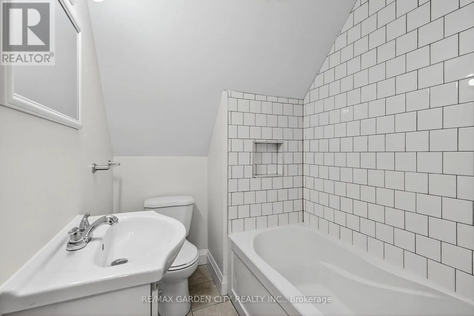UPPER - 104 CARRICK AVENUE