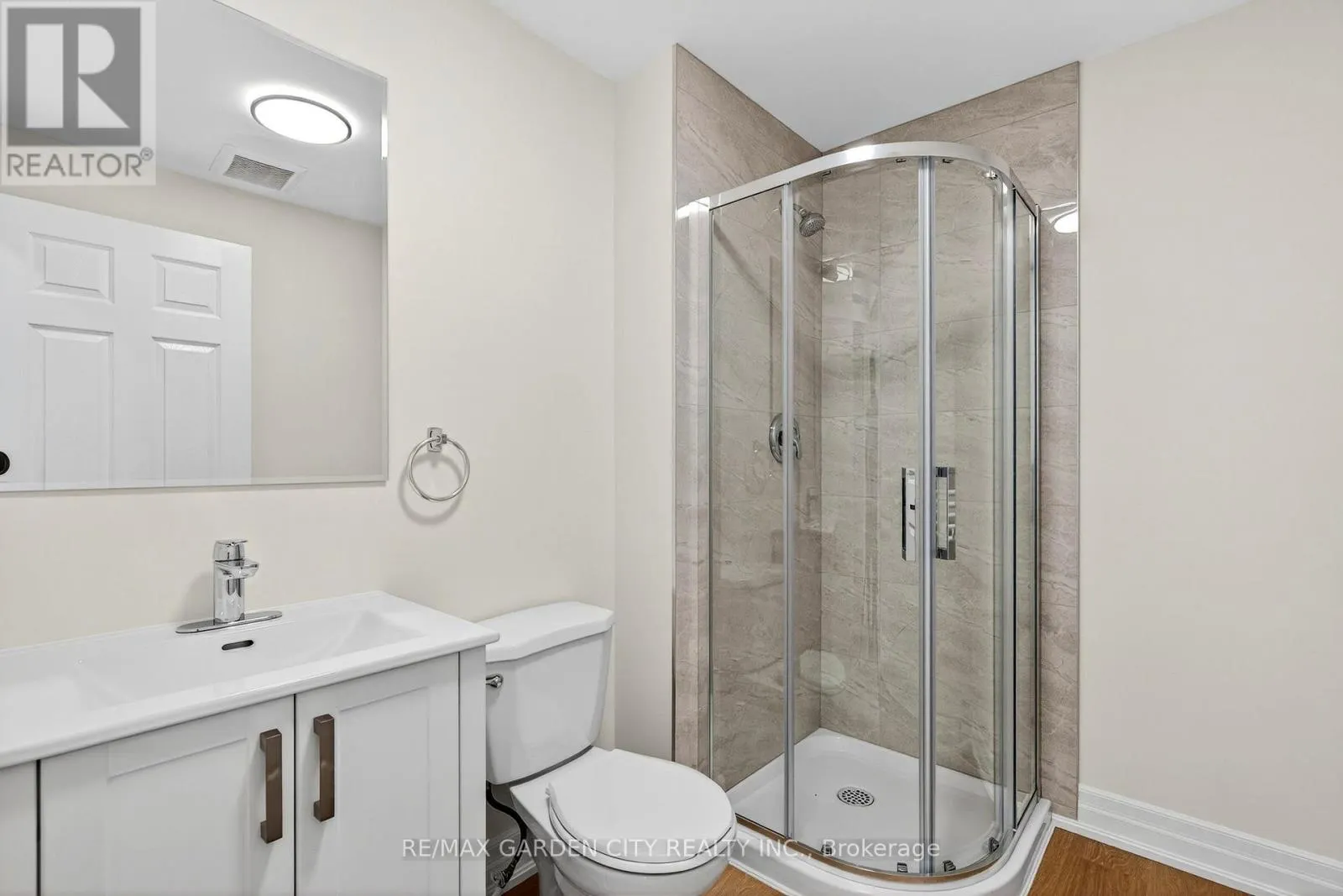 UPPER - 104 CARRICK AVENUE