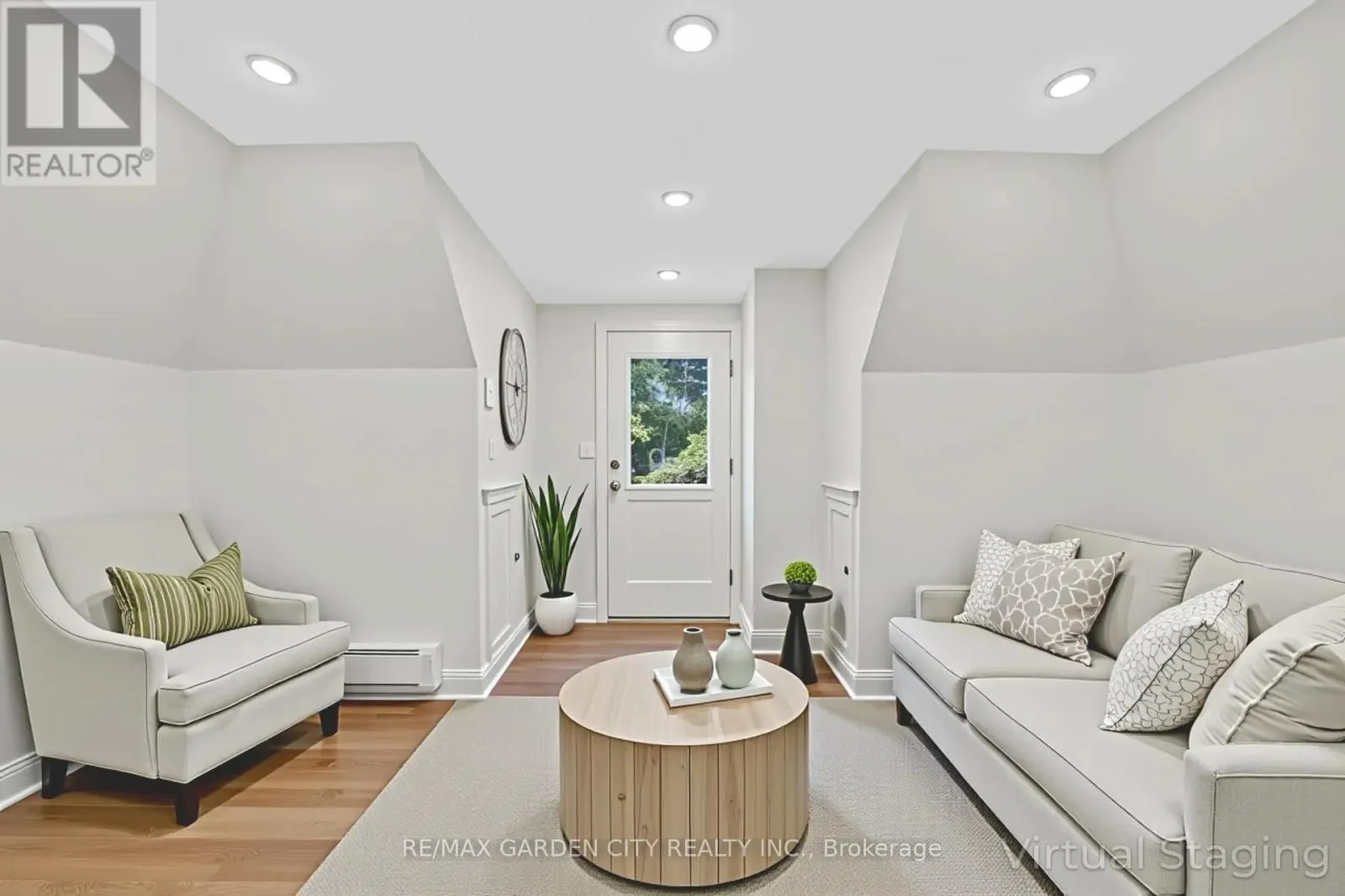 UPPER - 104 CARRICK AVENUE