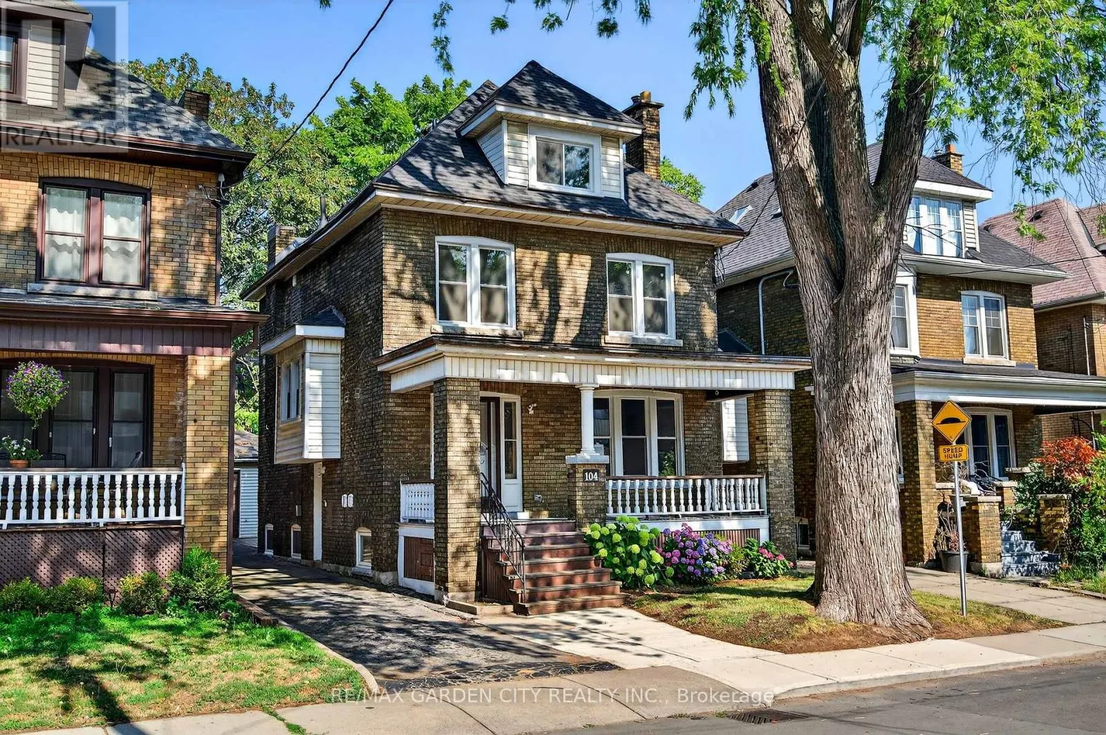 UPPER - 104 CARRICK AVENUE