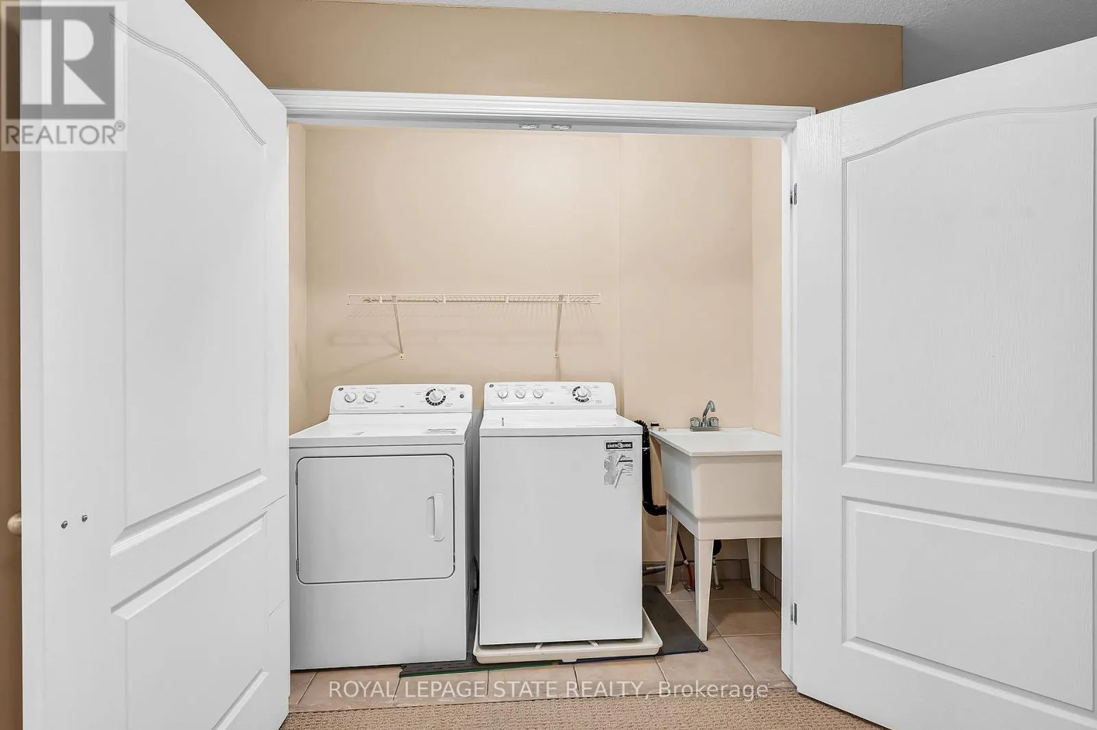 24 - 170 PALACEBEACH TRAIL