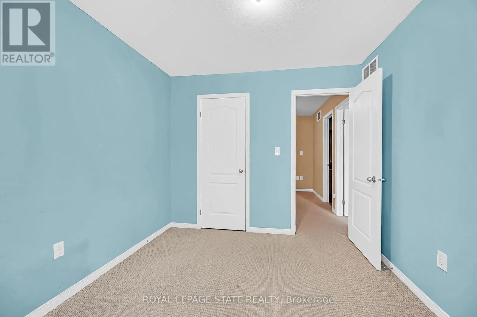 24 - 170 PALACEBEACH TRAIL
