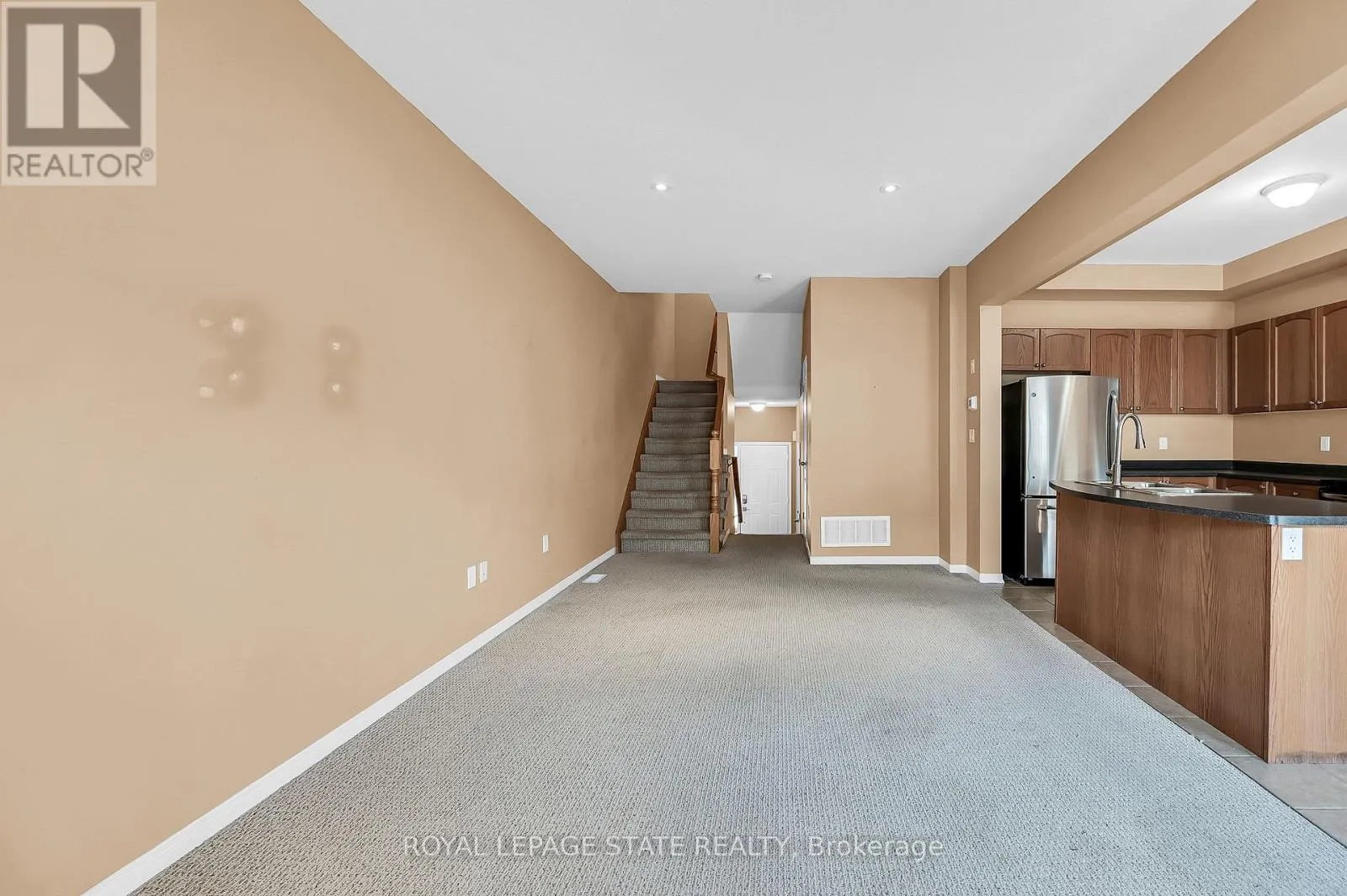 24 - 170 PALACEBEACH TRAIL