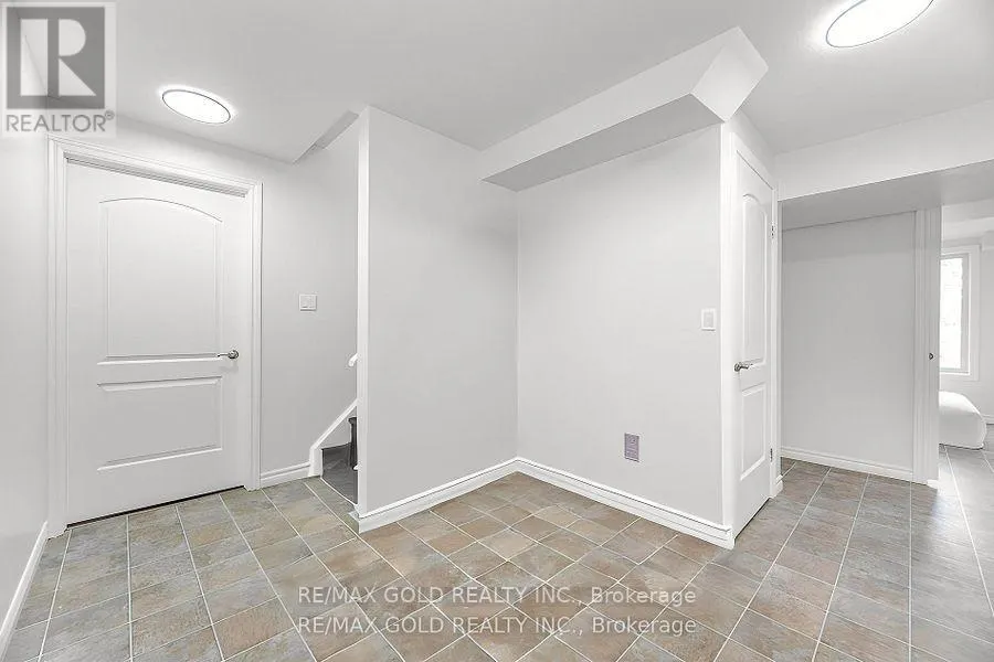 224 SKYLINE AVENUE