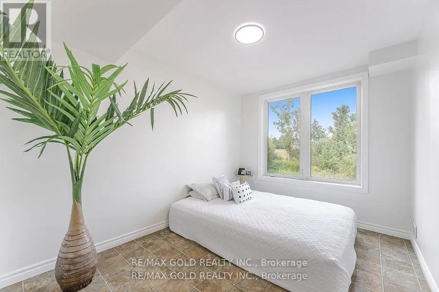 224 SKYLINE AVENUE