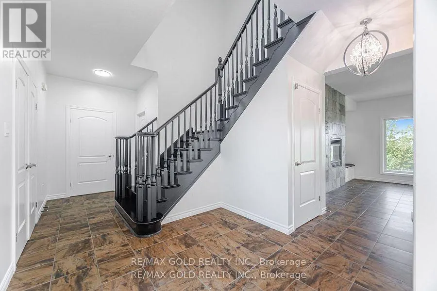 224 SKYLINE AVENUE
