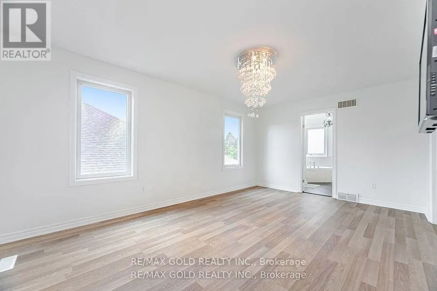 224 SKYLINE AVENUE