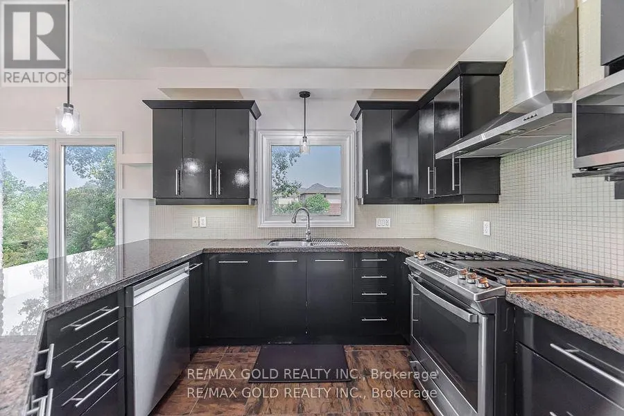 224 SKYLINE AVENUE