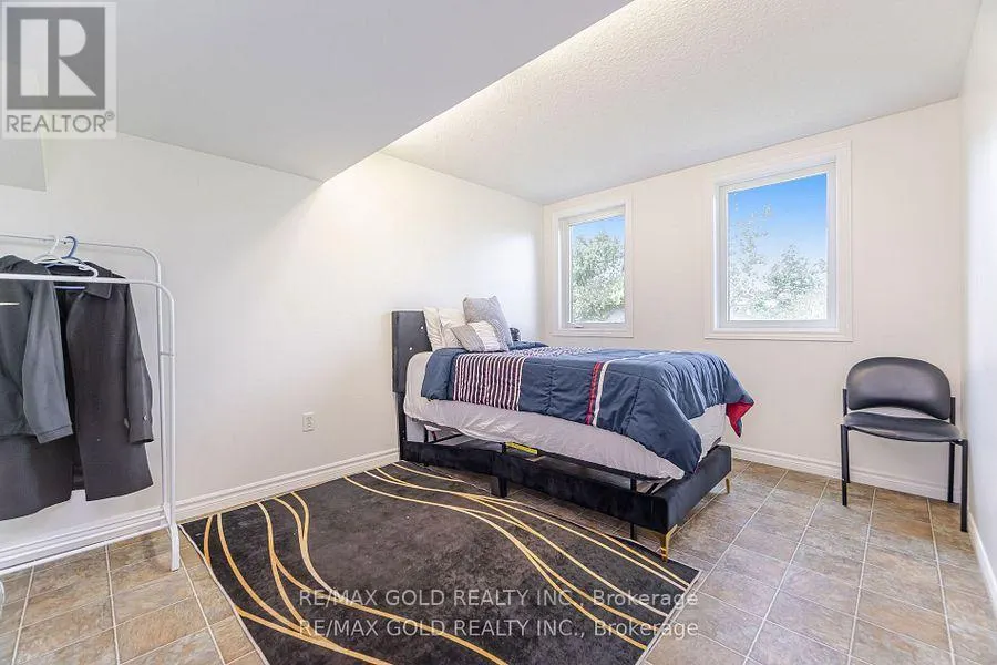224 SKYLINE AVENUE