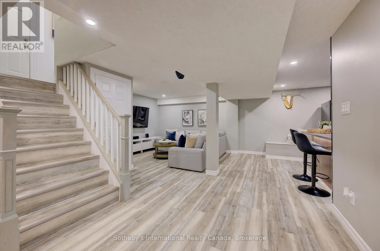 52 HILLMOUNT STREET