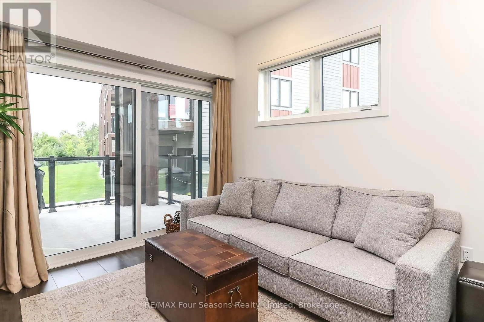 107 - 12 BEAUSOLEIL LANE, #107