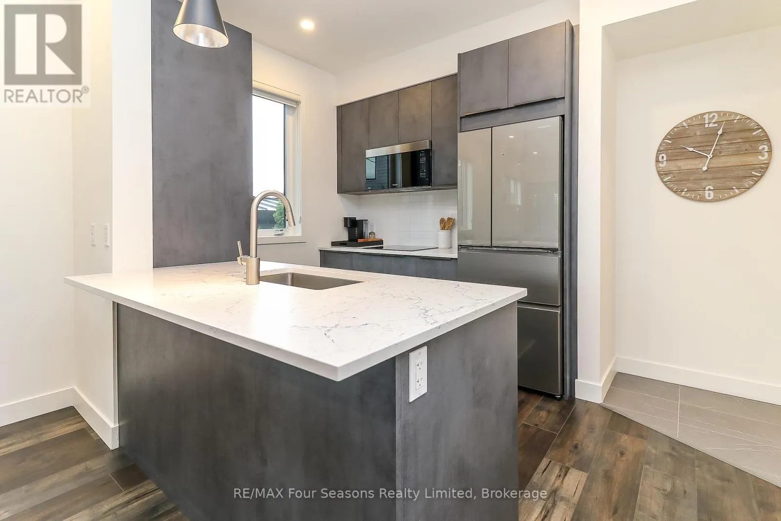 107 - 12 BEAUSOLEIL LANE, #107