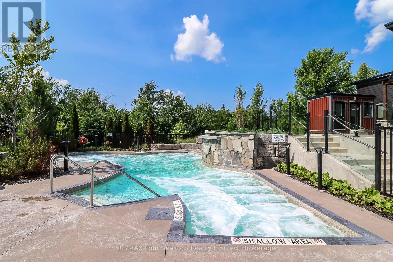 107 - 12 BEAUSOLEIL LANE, #107