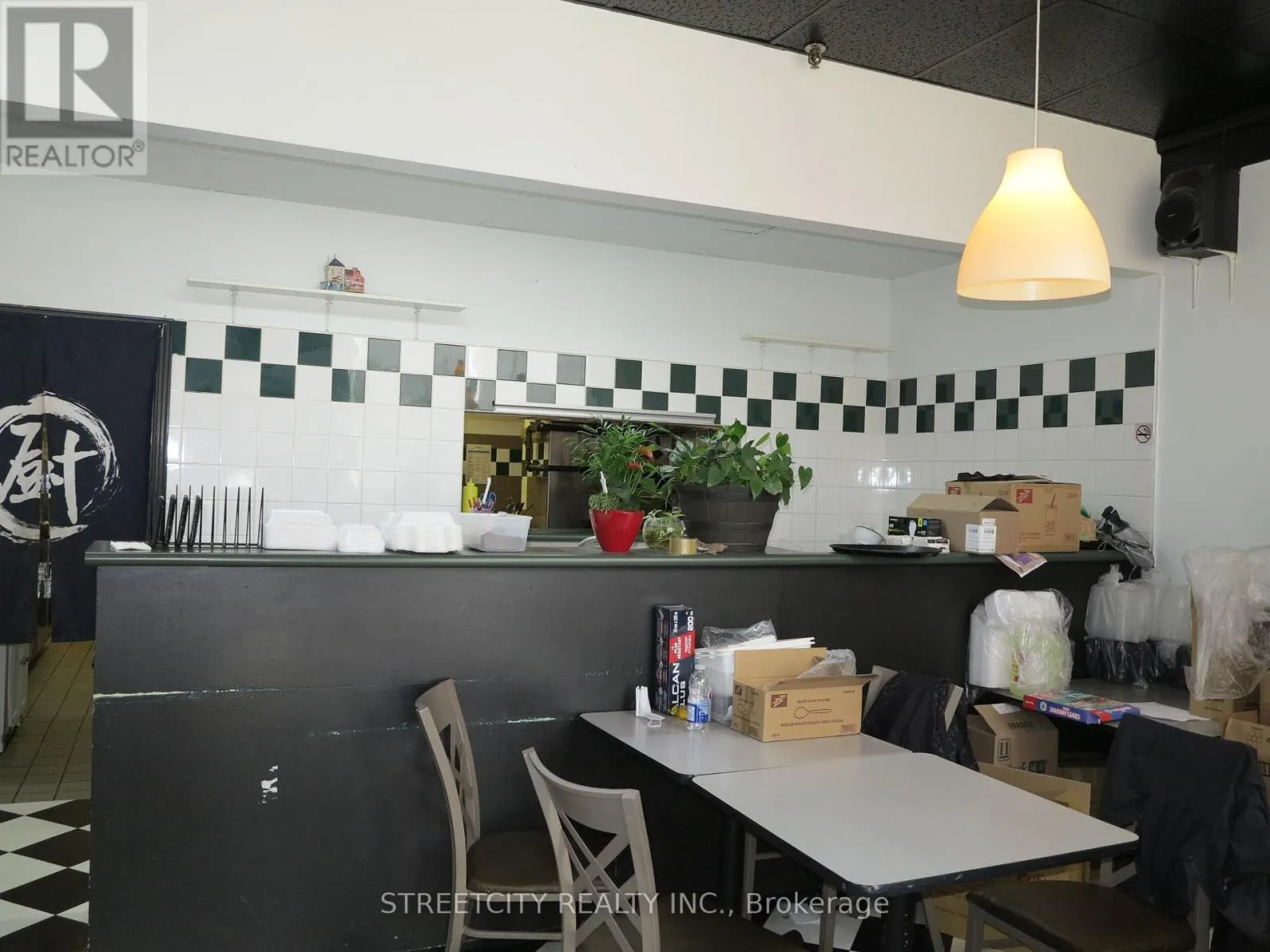 L10 - 186 KING STREET, #L10