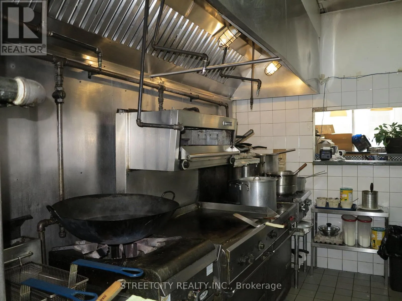 L10 - 186 KING STREET, #L10