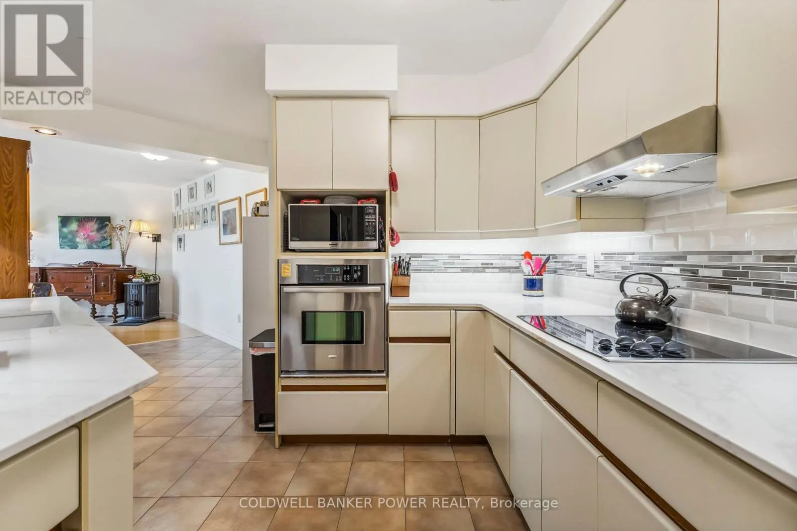 602 - 19 KING STREET, #602
