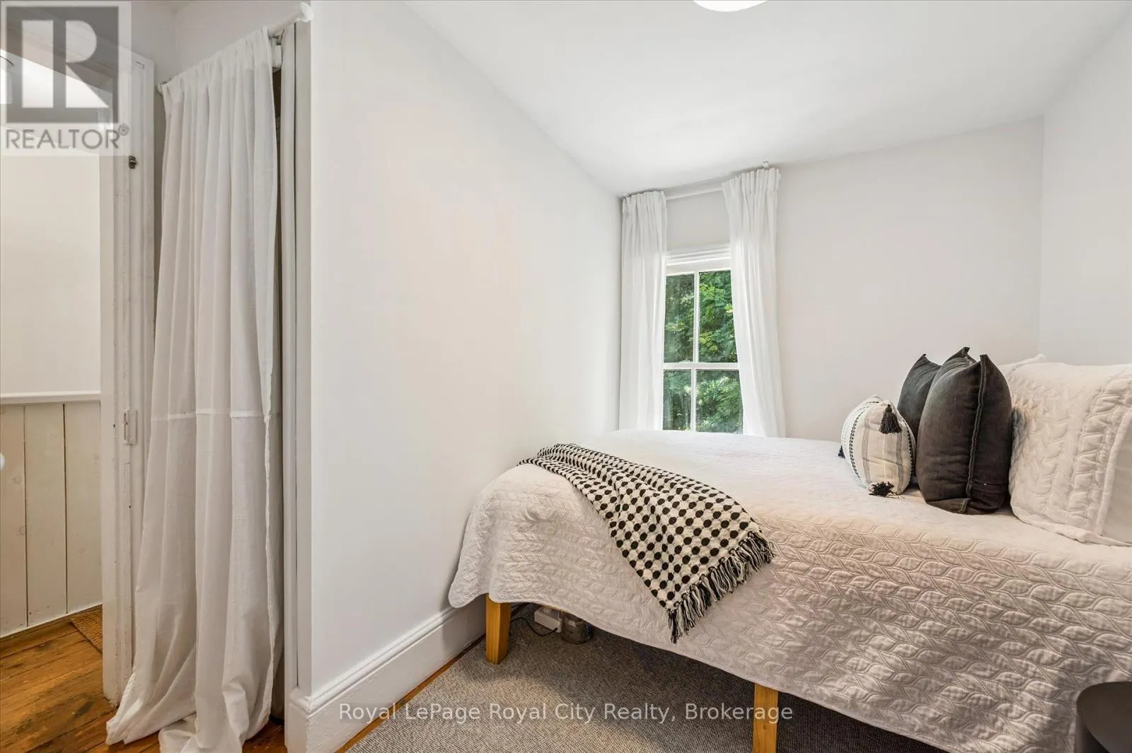 80 CORK STREET W
