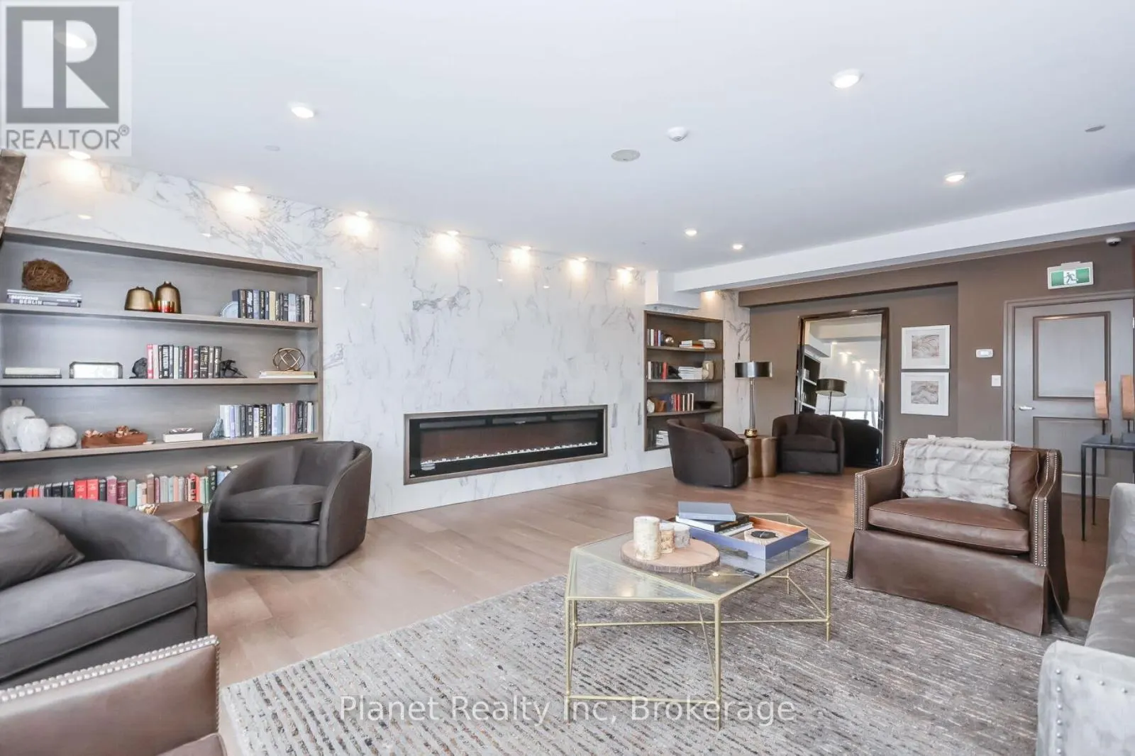 601 - 150 WELLINGTON STREET E, #601