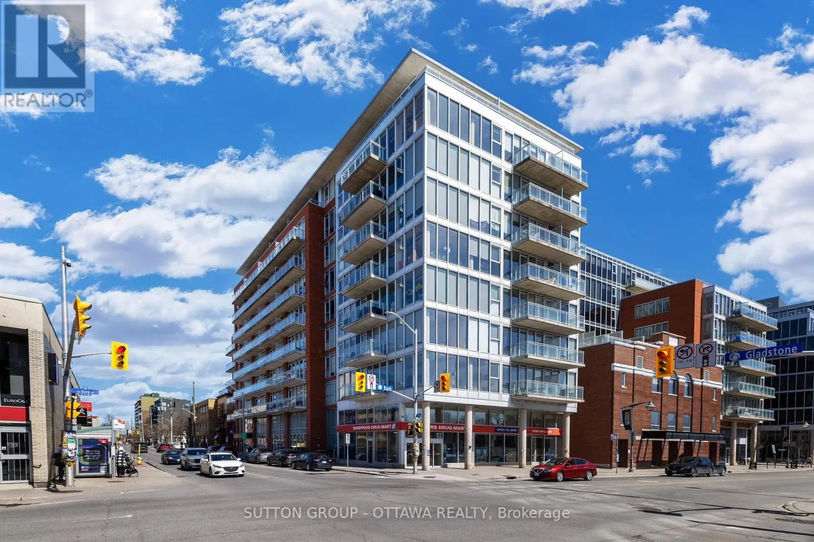 602 - 354 GLADSTONE AVENUE