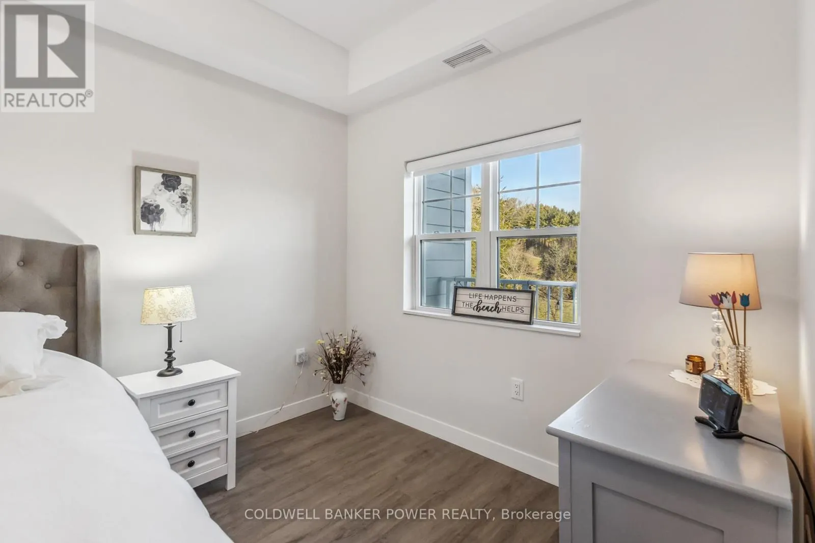 305 - 100 THE PROMENADE WAY, #305