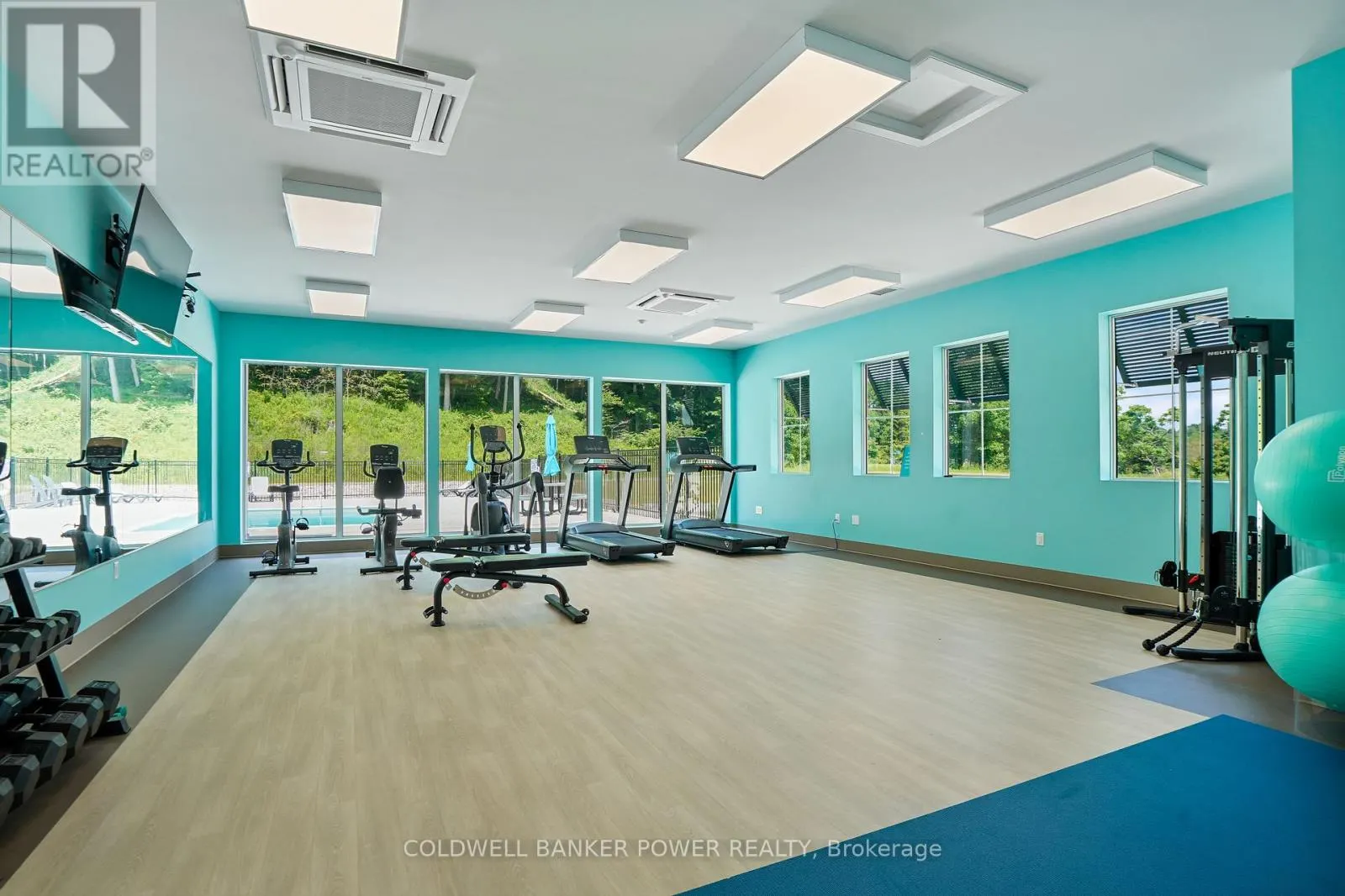 305 - 100 THE PROMENADE WAY, #305