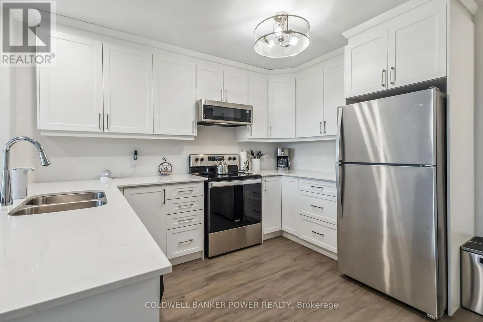 305 - 100 THE PROMENADE WAY, #305