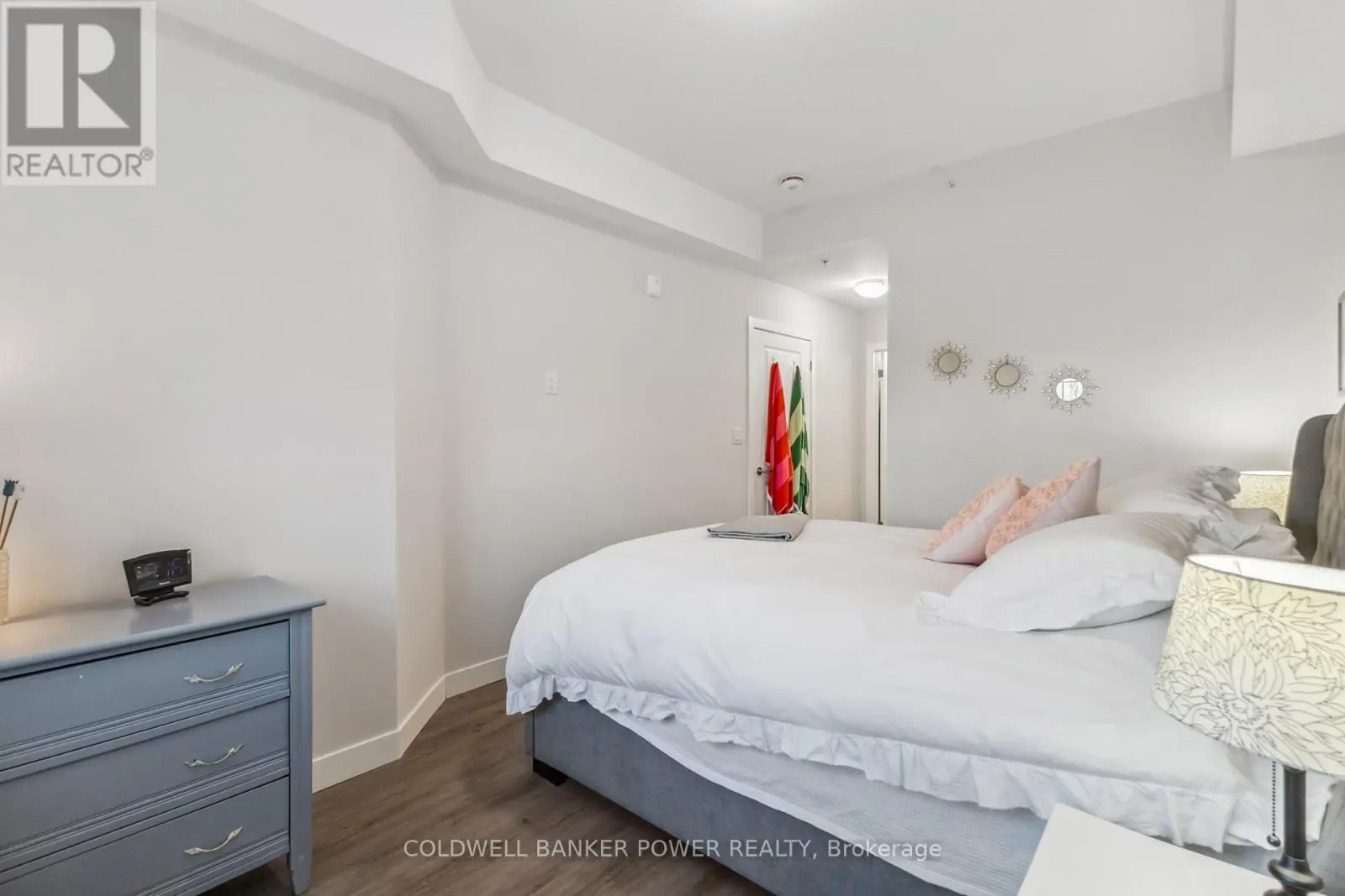 305 - 100 THE PROMENADE WAY, #305