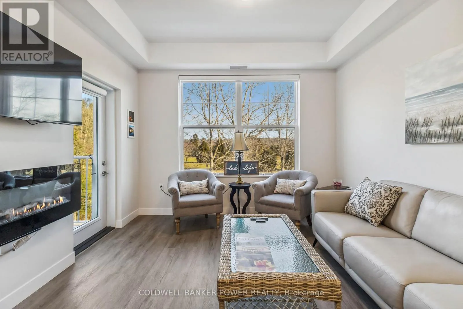 305 - 100 THE PROMENADE WAY, #305
