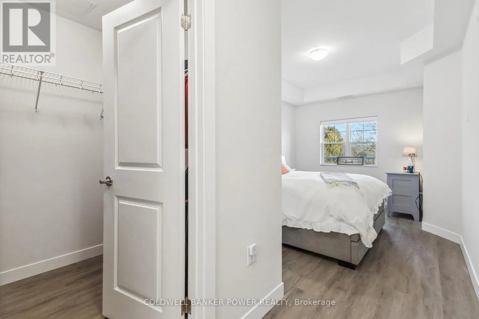 305 - 100 THE PROMENADE WAY, #305