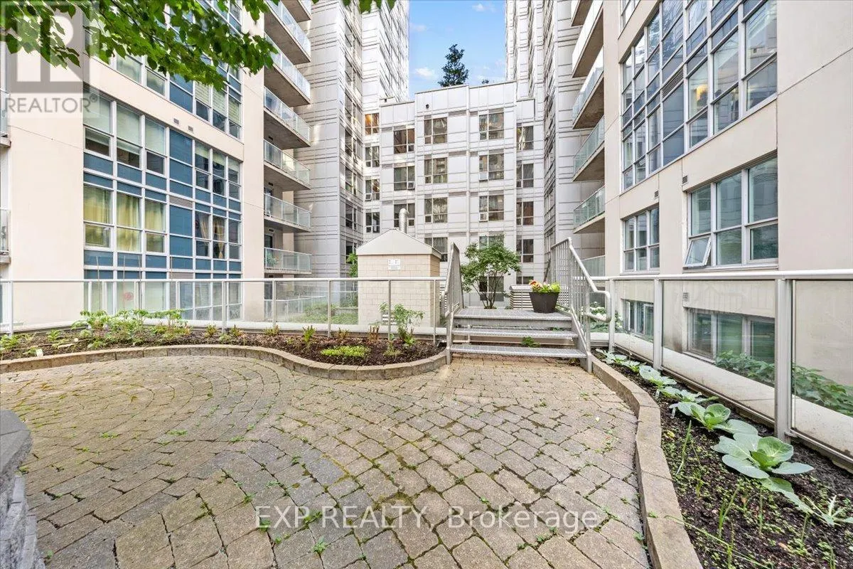 2505 - 242 RIDEAU STREET