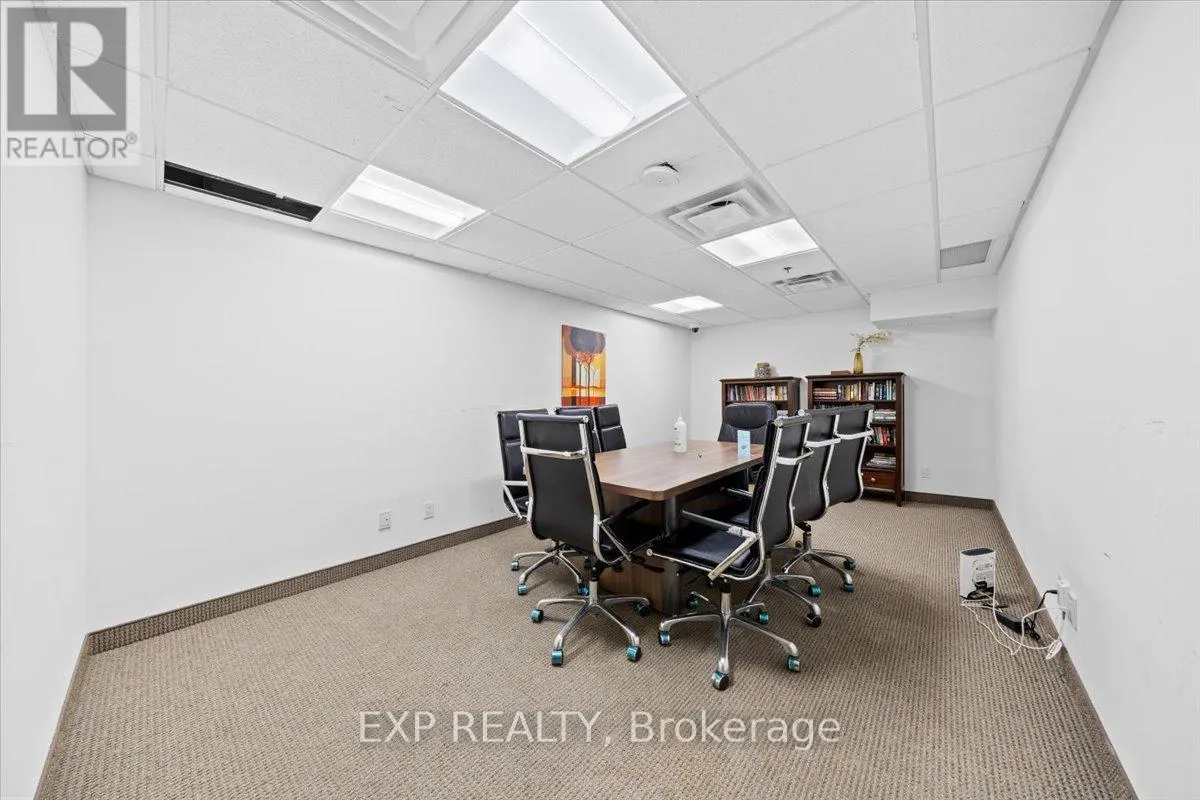 2505 - 242 RIDEAU STREET