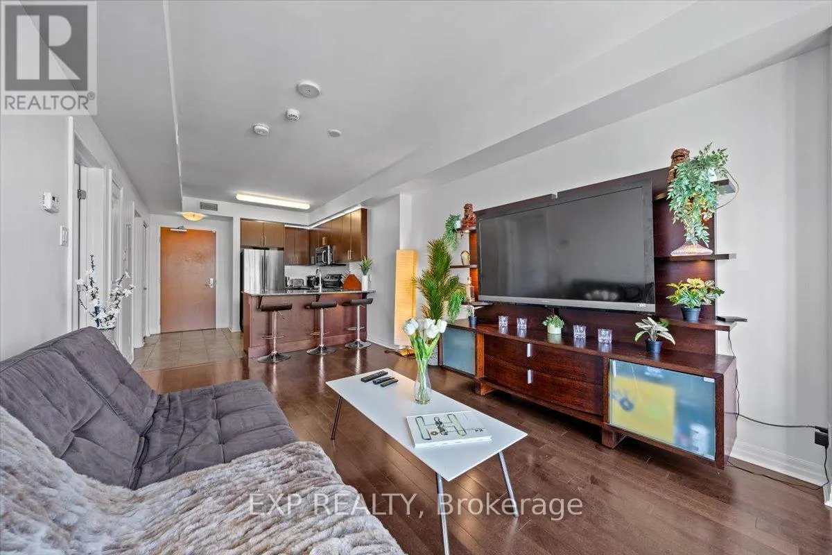2505 - 242 RIDEAU STREET