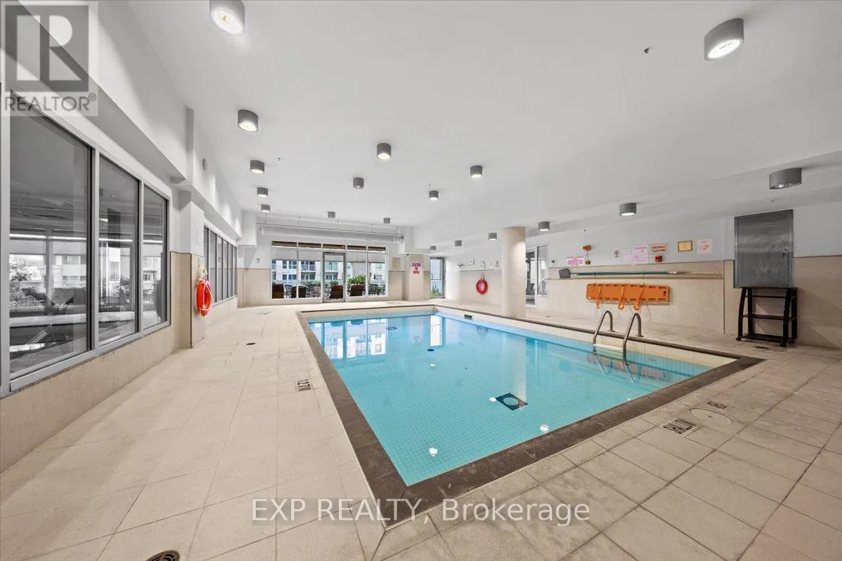 2505 - 242 RIDEAU STREET