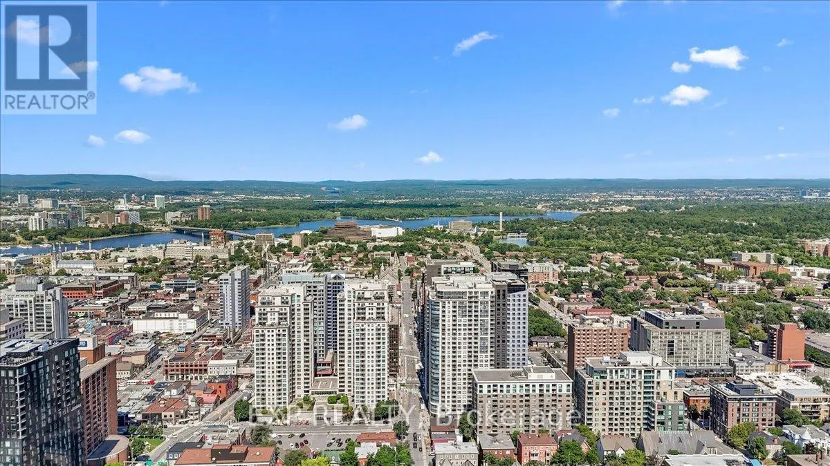 2505 - 242 RIDEAU STREET