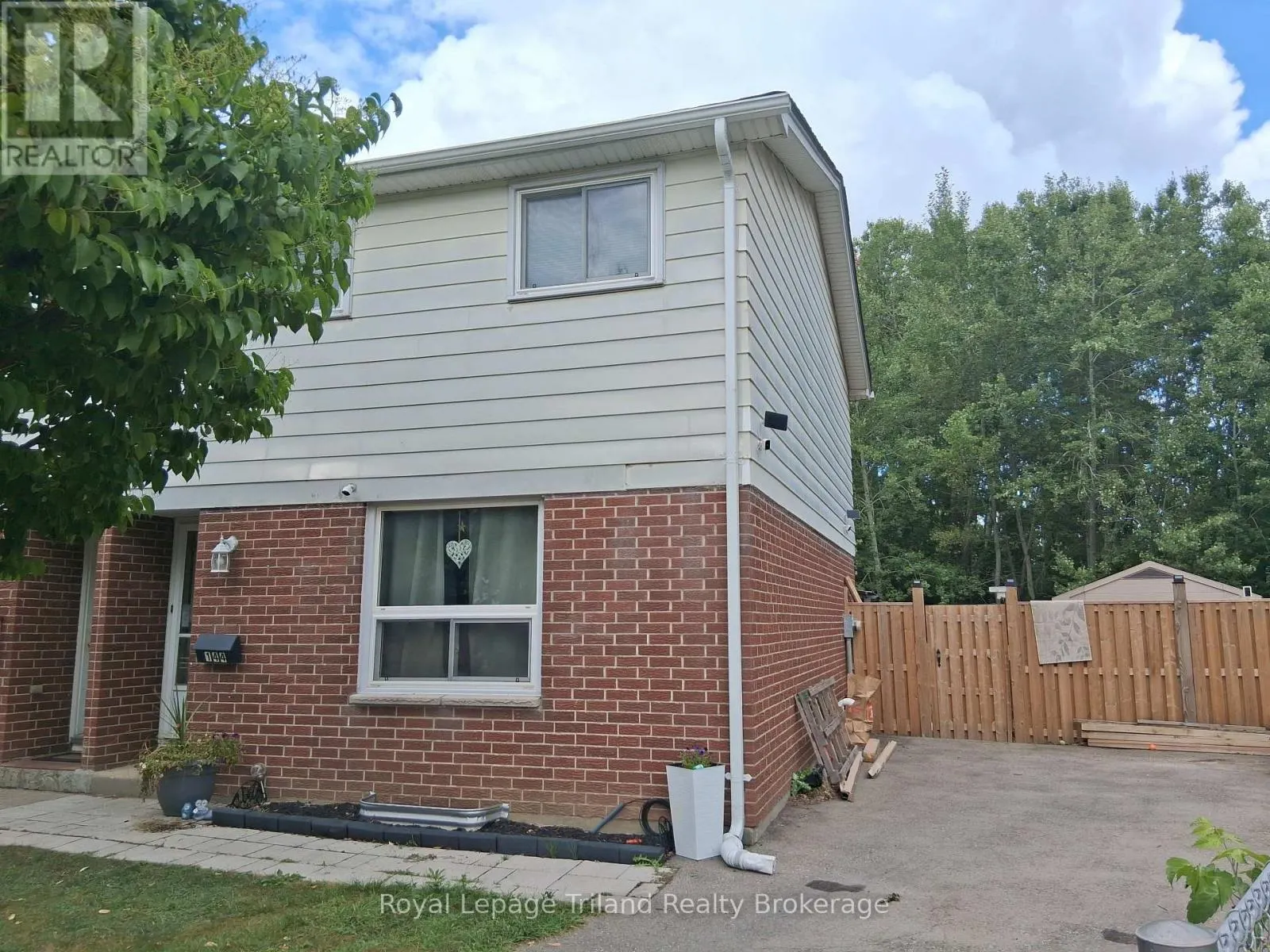 144 KEATS DRIVE