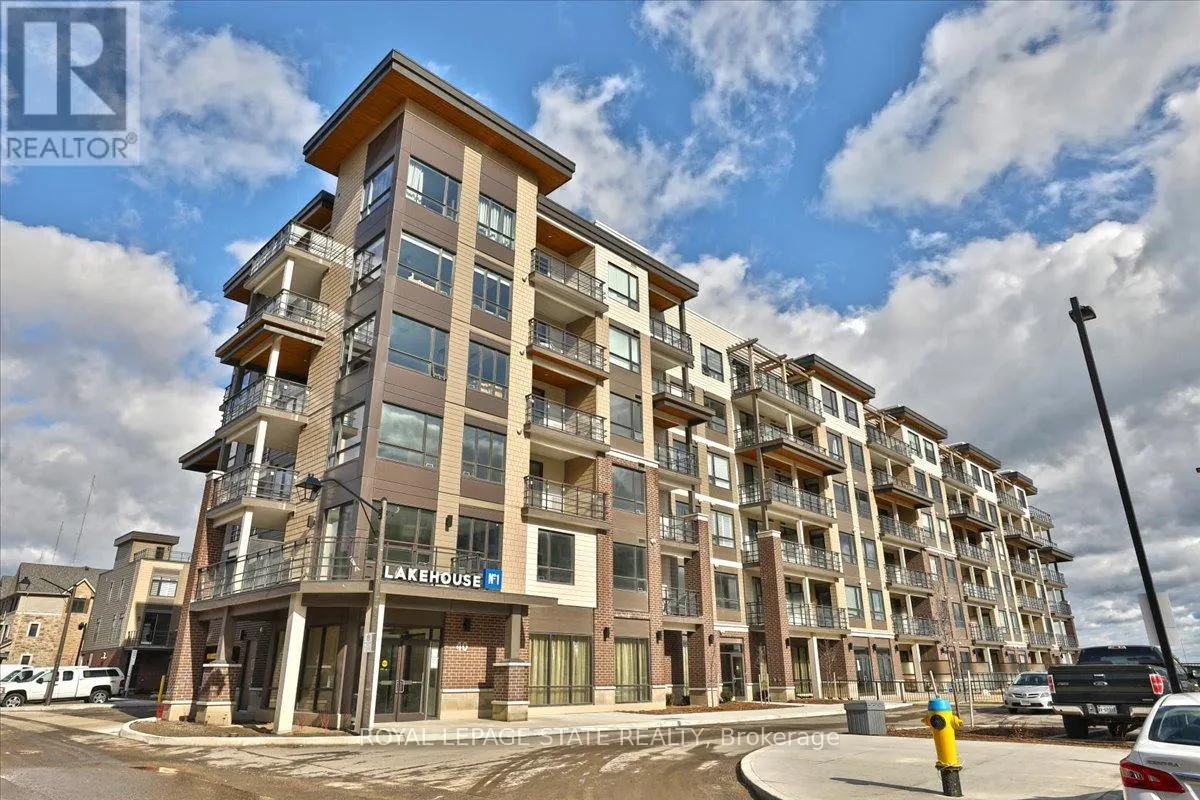 401 - 40 ESPLANADE LANE