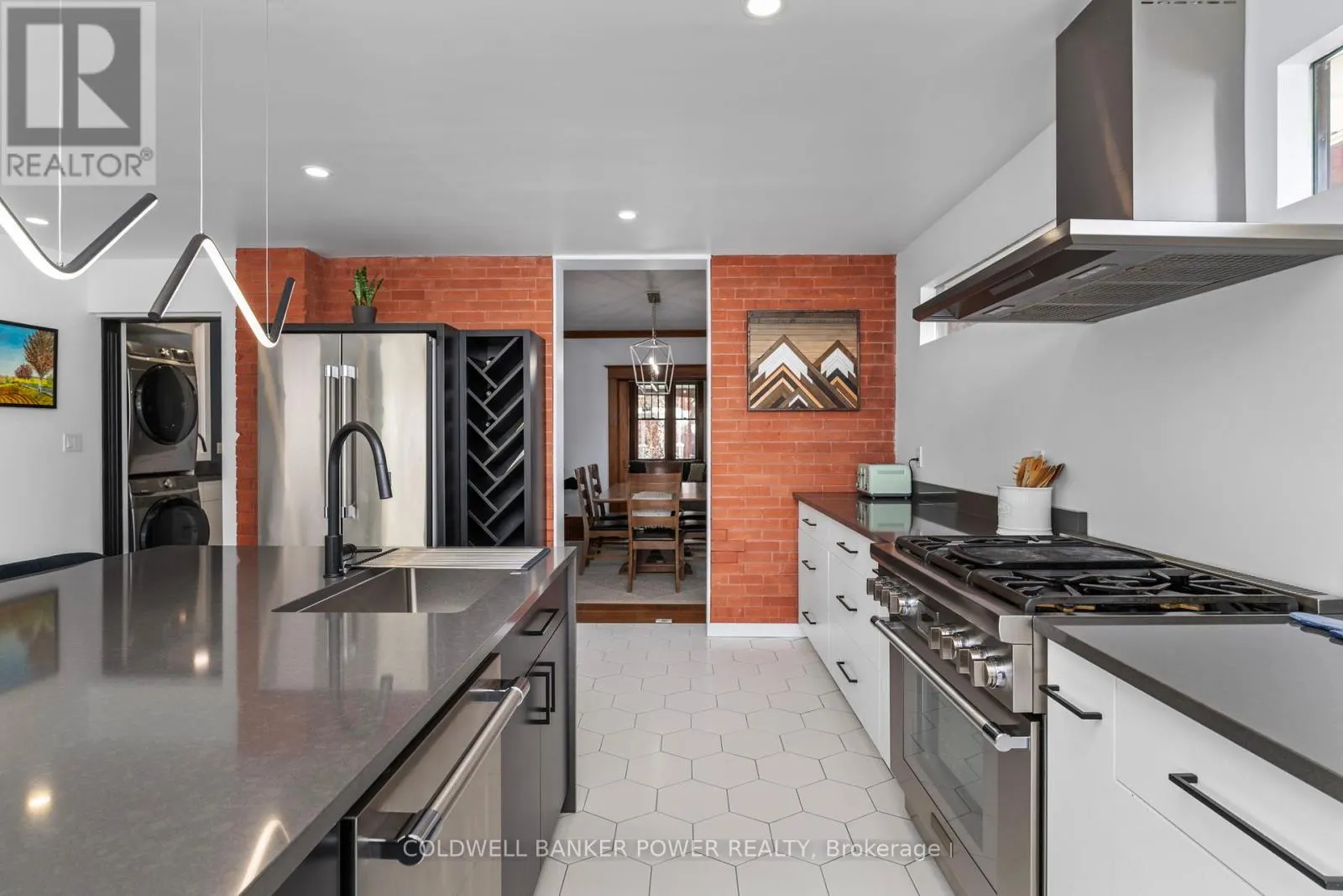 27 BELGRAVE AVENUE