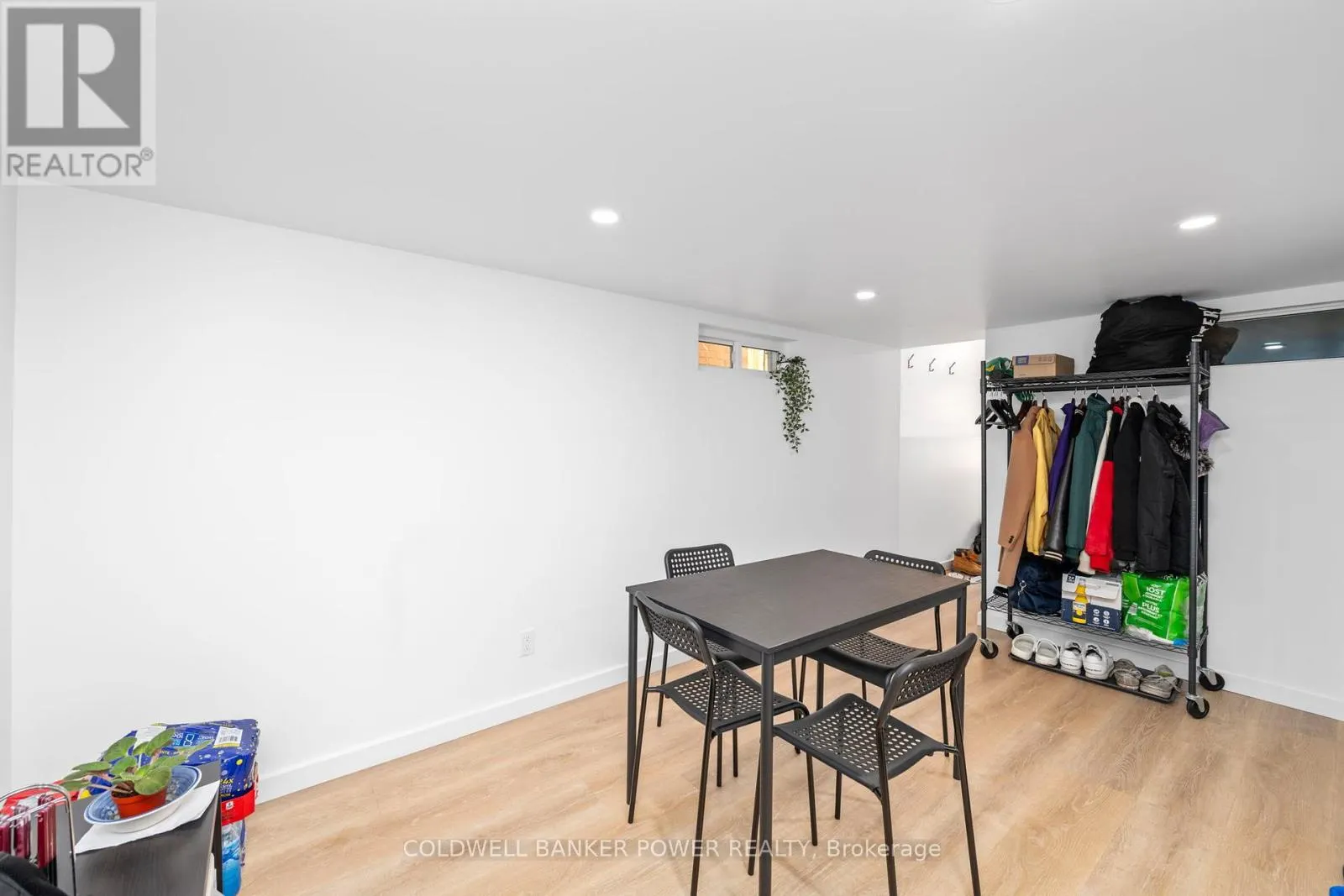 27 BELGRAVE AVENUE