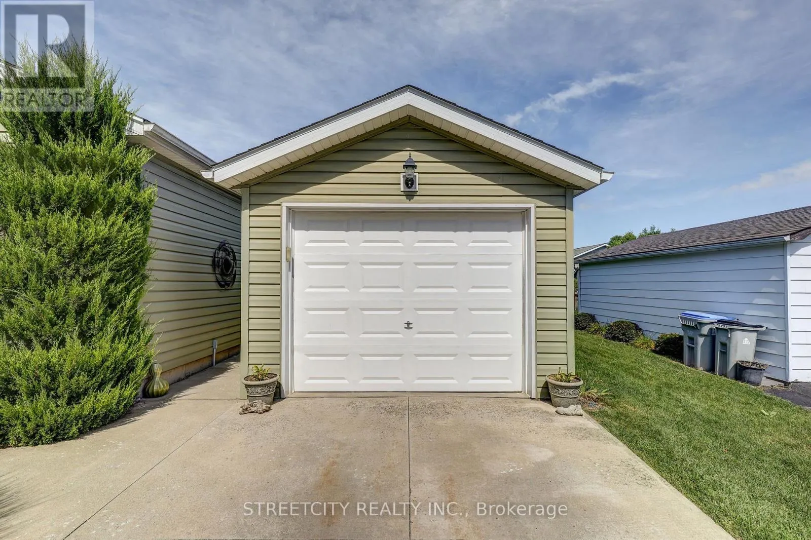 481 RICHARD CRESCENT